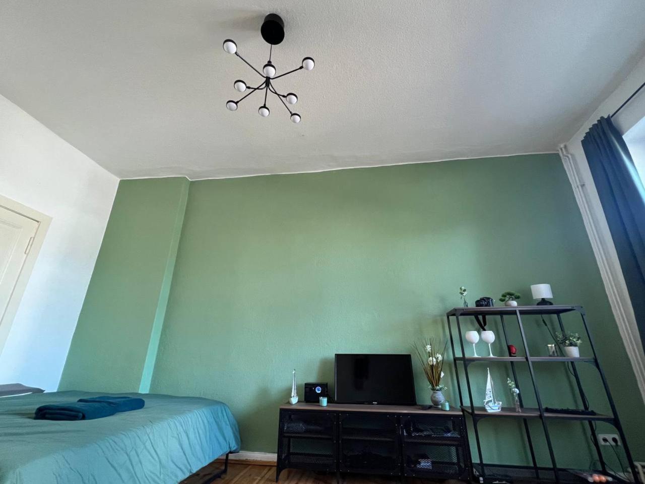 Stylish 2-Room Apartment With Balcony Next To East Side Gallery Berlin Exterior foto